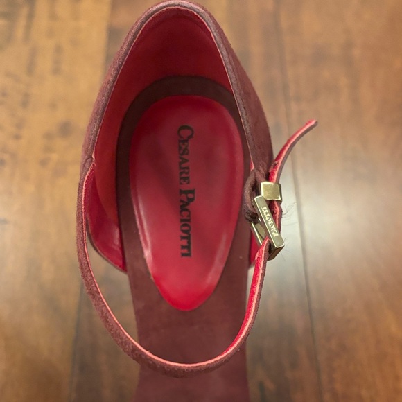 Cesare Paciotti Burgundy Heels with Fur Detail - Picture 4 of 10